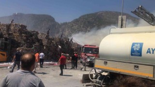 Sökedeki Kipaş Kağıt Fabrikasında yangın