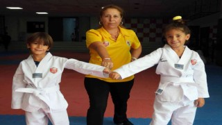Sporcu kardeşler günlerini kurslarda geçiriyor
