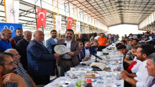 Şükrüpaşa Semt Pazarı yenilenen yüzüyle pazarcıların ve halkın hizmetine sunuldu