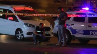 Sultanbeylide taksi durağı, kimliği belirsiz kişilerce kurşunlandı