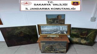 Tablo ve tarihi eserlerle yakalandı, serbest kaldı