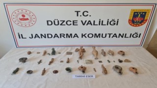 Tarihi eserleri satamadan yakalandı