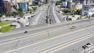 Tatilciler dönmedi, İstanbulda yollar boş kaldı