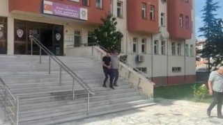 Tavşanlıda akü hırsızı tutuklandı
