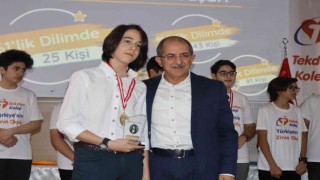 Tekden Ortaokulu öğrencilerinden LGSde büyük başarı