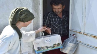 Tekkeköyde aşevinden evlere bayram hediyesi