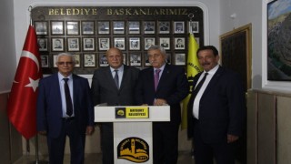 TESK Genel Başkanı Palandöken Başkan Pekmezciyi ziyaret etti
