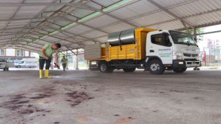 Toroslarda kurban kesim ve satış yerlerinin temizliğine başlandı