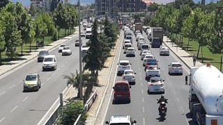 Trafikte tatilcilerin dönüş yoğunluğu başladı