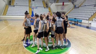 Turgutlu Belediyesi Kadın Basketbol Takımı parkeye indi
