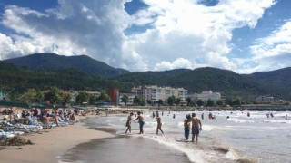 Turist akının yaşandığı o ilçede vatandaşlar boğulma riskine karşı uyarılıyor