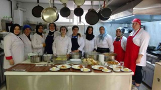 Turizm sezonunda aşçılık kursuna yoğun ilgi