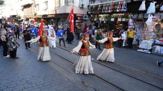 Türk Dünyası Ata Sporları Şenliği renkli kortej yürüyüşüyle başladı