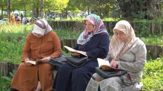 Tuzlada iyilik şampiyonasında 300 öğrenci aynı anda kitap okudu