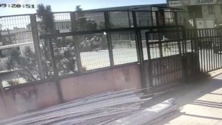 Tuzlada kontrolden çıkan otomobil park halindeki araca çarpıp takla attı