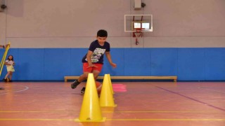 Tuzlalı gençler 15 farklı spor branşında eğitimlerini sürdürüyor