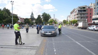 Uşakta bin 638 sürücüye para cezası