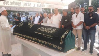 Usta yönetmen Erden Kıral son yolculuğuna uğurlandı