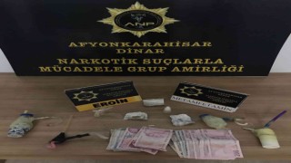 Uyuşturucu operasyonunda 5 kişi yakalandı