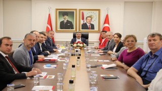 Vali Atay istihdama ve mevsimlik işçilere yönelik toplantılara başkanlık yaptı