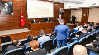 Vali Pehlivan: Yatırımlar sürüyor, çarklar dönüyor