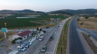 Vali Şıldak, sürücülerle hem bayramlaştı hem de uyardı