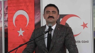 Vali Tekbıyıkoğlu: Milletin istiklalini yine milletin azim ve kararı kurtarmıştır