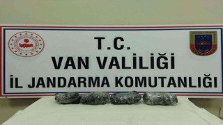 Vanda 2 kilo 110 gram metamfetamin ele geçirildi