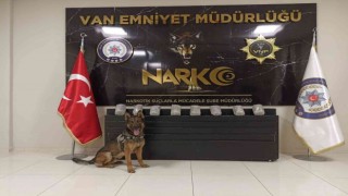 Vanda 8 kilo 700 gram metamfetamin ele geçirildi