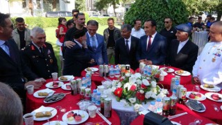 Vanda bayramlaşma töreni düzenlendi
