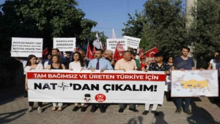 Vatan Partisi ve TGB, İncirlik Üssü önünde Türkiye NATOdan çıksın diye eylem yaptı