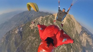 Wingsuit sporcuları Koçak ile Toyun şovu nefesleri kesti