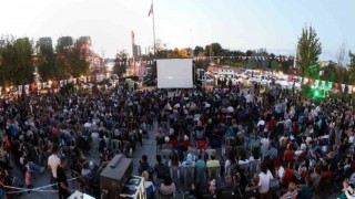 Yenimahallede açık hava sinema günleri başladı