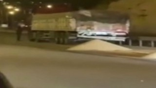 Yolcu otobüsü tıra arkadan çarptı: 1 ölü, 11 yaralı
