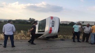 Yoldan çıkan otomobilin havalanıp takla attığı anlar kamerada