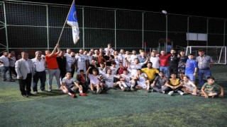Yörükyenicesi Nejat Biyediç futbol turnuvası şampiyonu Çekrice Mahallesi