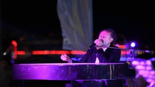 Yücel Arzen, performansıyla vatandaşlardan tam not aldı