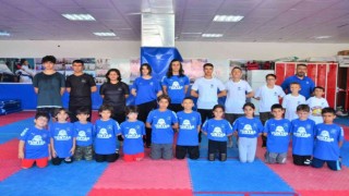 Yunusemrede çocuk ve gençler wushu öğreniyor