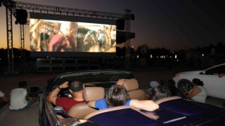 Yüreğirde Arabada Sinema Günleri başladı