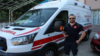 Zamanla yarışan ambulans şoförleri, duyarsız sürücülerin engeline takılıyor