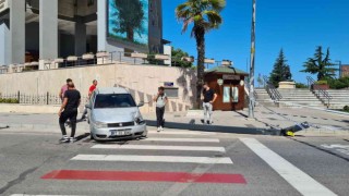 Zonguldak Valiliği önünde trafik kazası