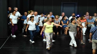 100 muhtardan İzmire 100üncü yıl hediyesi