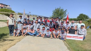 150 genç, Van Gölü kıyısında 4 gün kamp yaptı