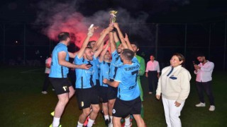 6ncı İnönü Geleneksel Halı Saha Turnuvası kazananı Oklubalı Gençlik Spor oldu