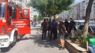 7. kattaki evin balkonunda çıkan yangın söndürüldü