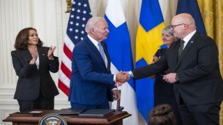 ABD Başkanı Biden, Finlandiya ve İsveç'in NATO'ya katılımına onay veren belgeleri imzaladı