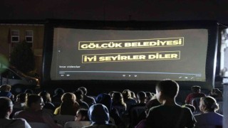 Açık hava sinemasına vatandaşlardan yoğun ilgi