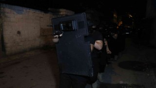 Adanada DEAŞın içinde silahlı görev yapan 10 kişiye yönelik operasyon