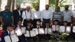 Ağrıda hafızlık eğitimini tamamlayan öğrenciler için “Mezuniyet Programı” düzenlendi
