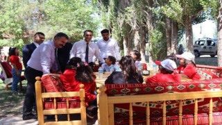 Ağrıda minik eller, yetişkin gençler ve engelsiz yürekler zafer pikniğinde buluştu